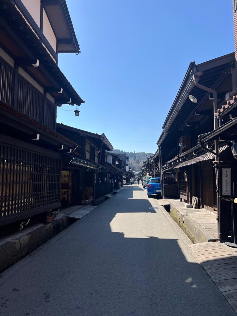 高山好去處 一人飛驒古都清晨散步提案，漫遊宮川朝市、三町古街